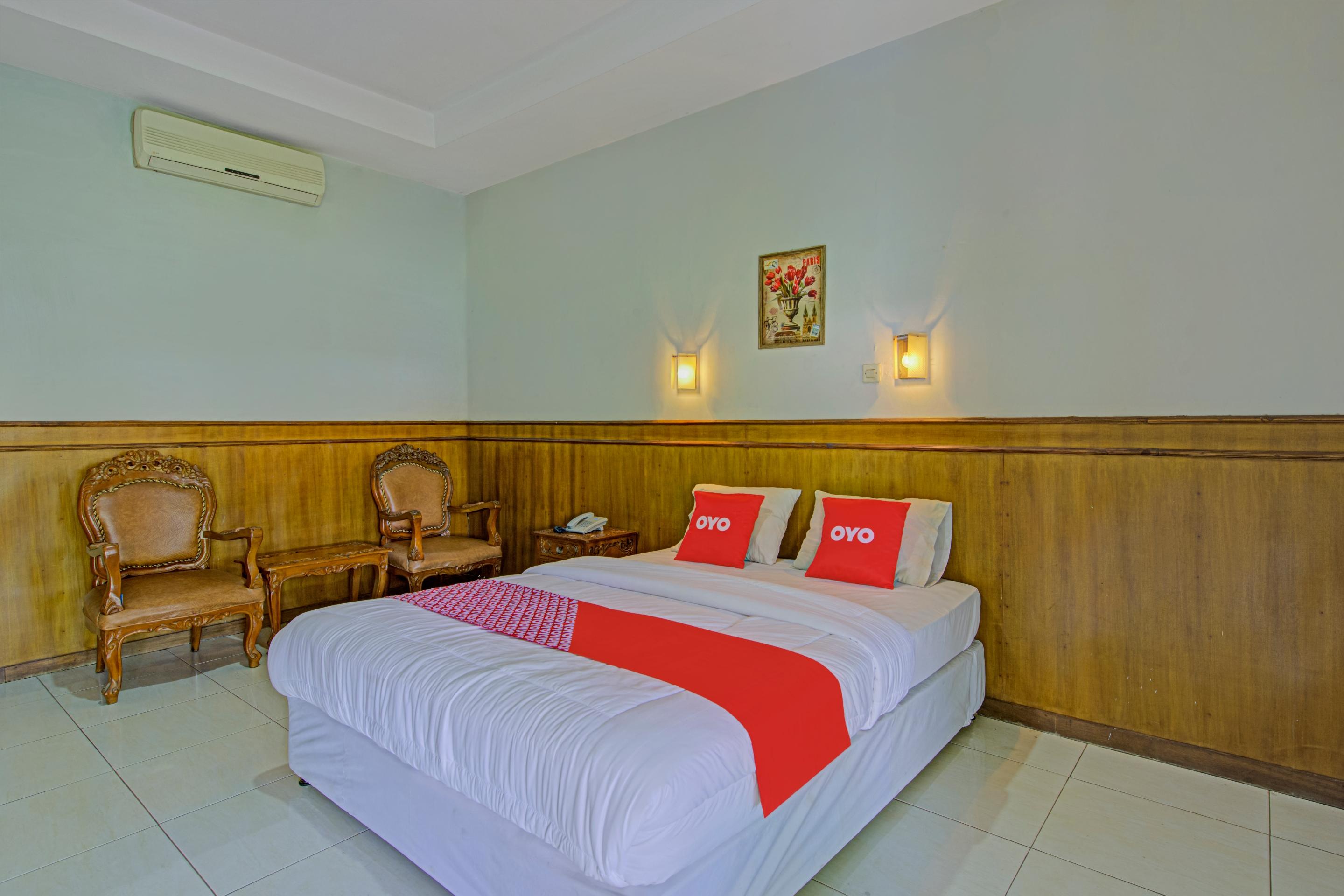 Oyo 3934 Hotel Istana Pekalongan Exteriér fotografie
