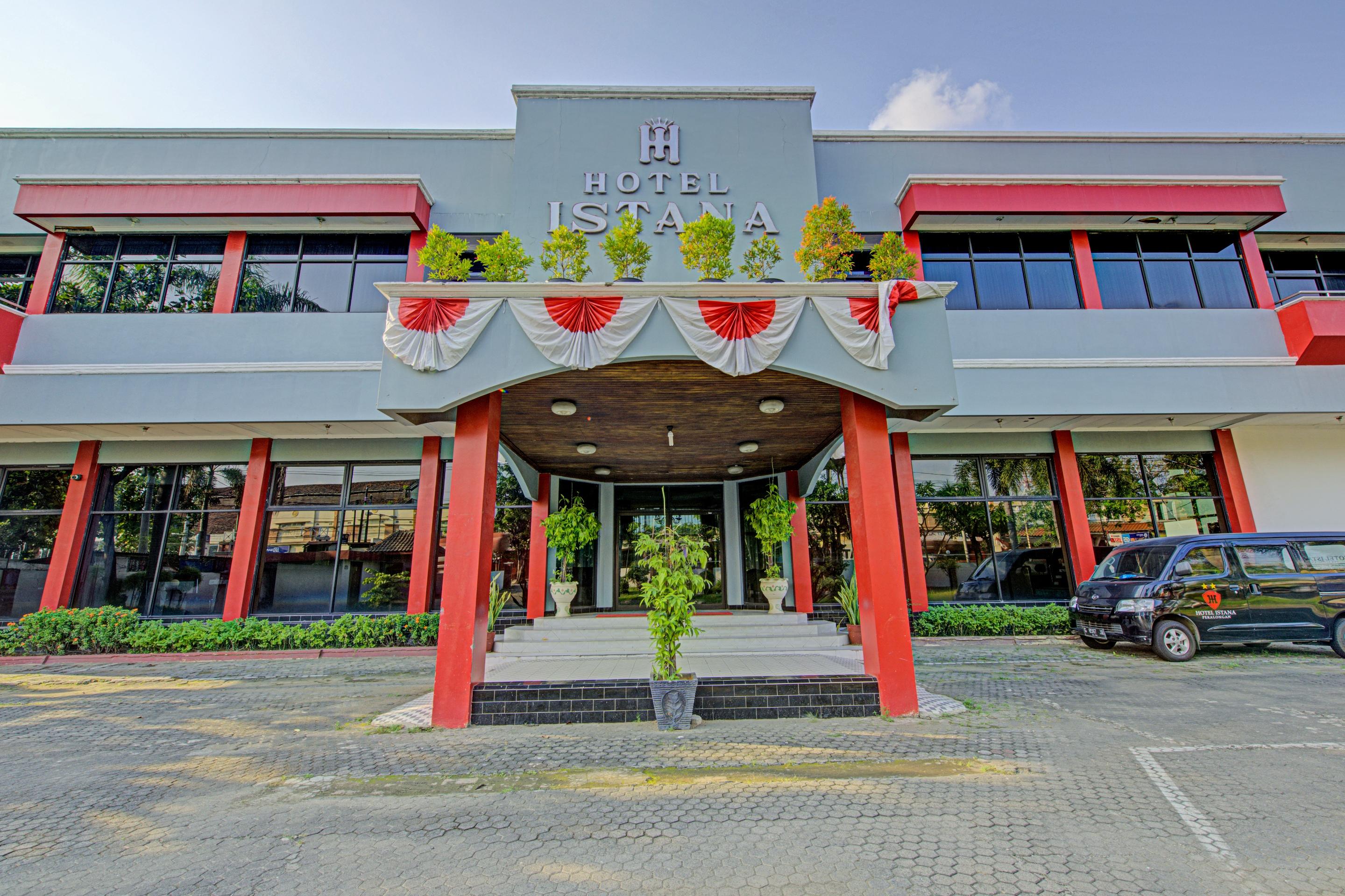 Oyo 3934 Hotel Istana Pekalongan Exteriér fotografie