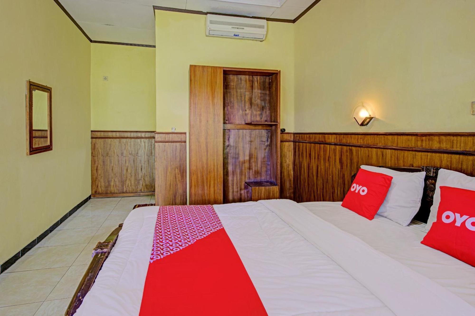 Oyo 3934 Hotel Istana Pekalongan Exteriér fotografie