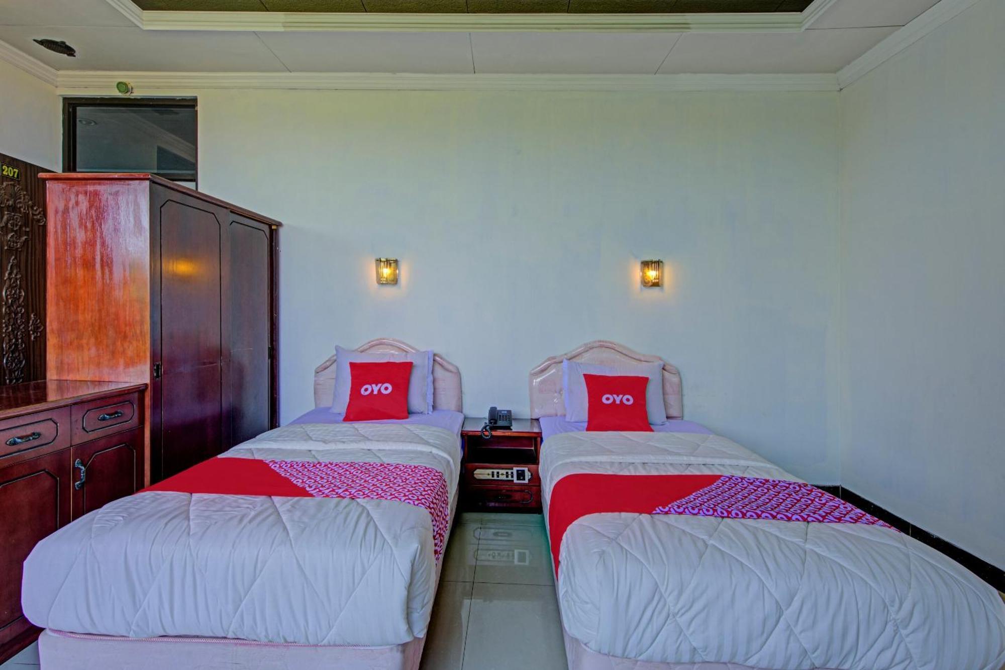 Oyo 3934 Hotel Istana Pekalongan Exteriér fotografie