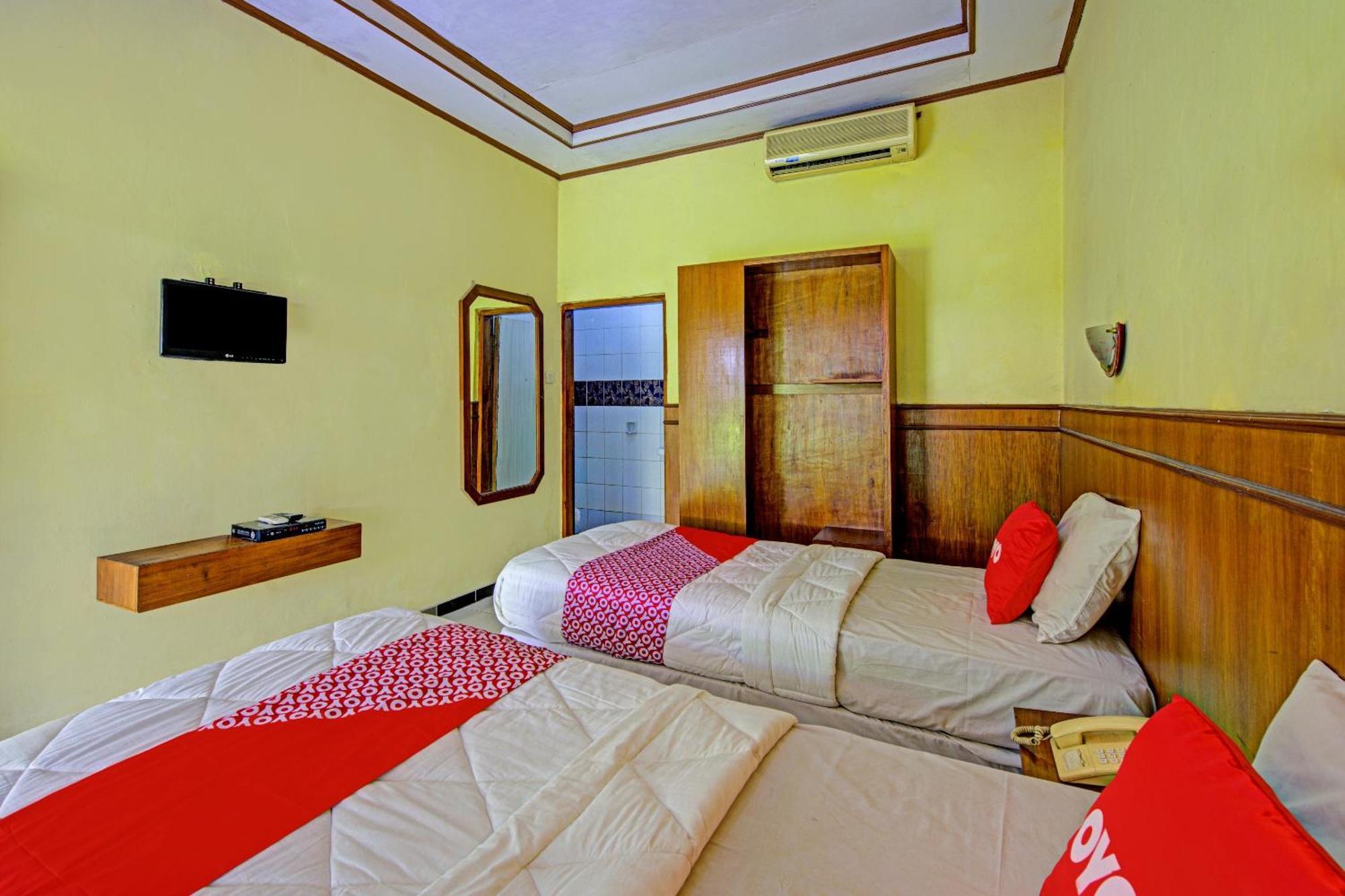 Oyo 3934 Hotel Istana Pekalongan Exteriér fotografie