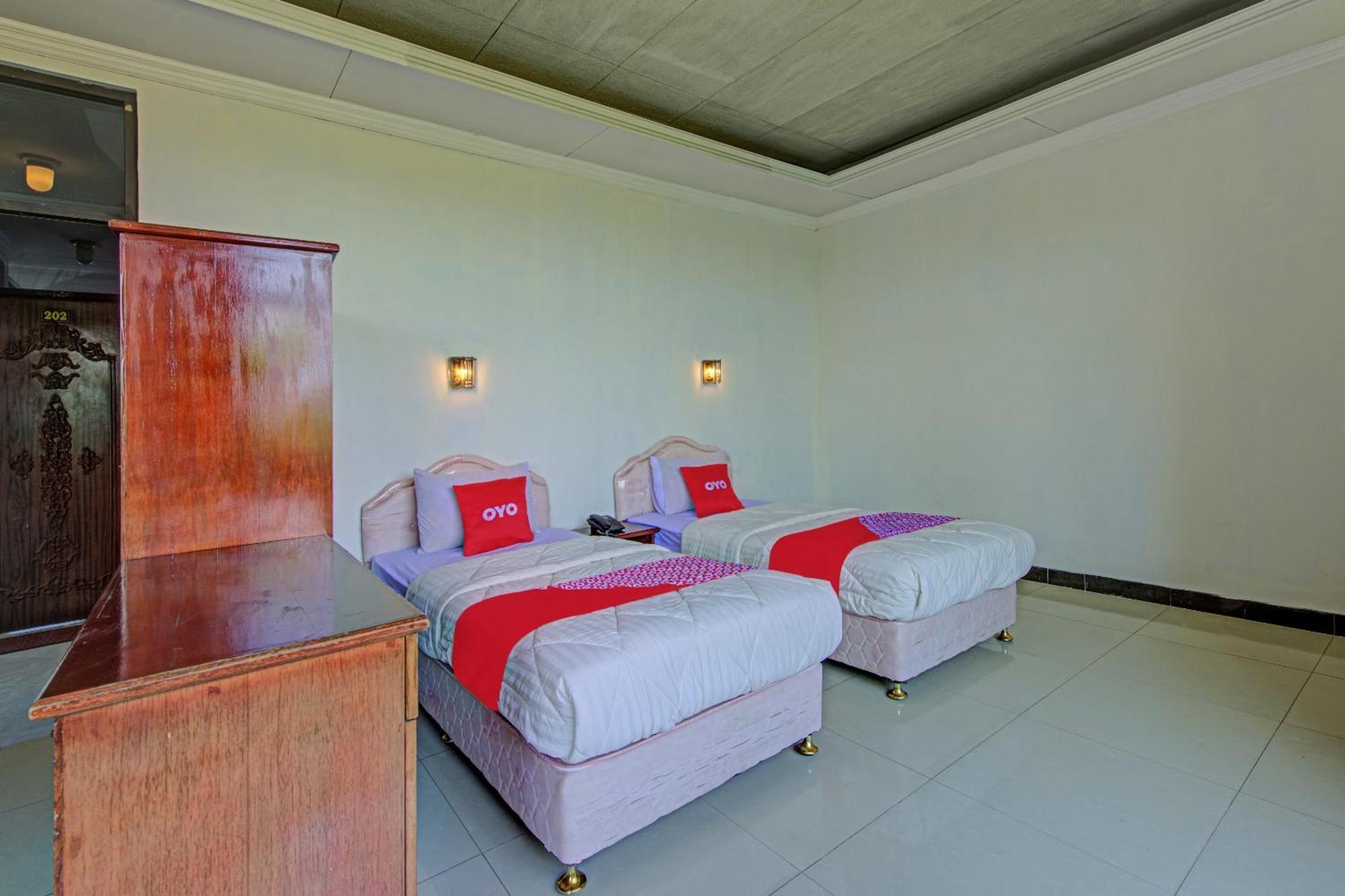 Oyo 3934 Hotel Istana Pekalongan Exteriér fotografie