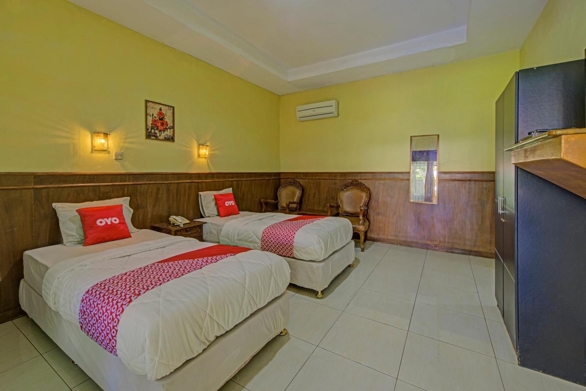 Oyo 3934 Hotel Istana Pekalongan Exteriér fotografie