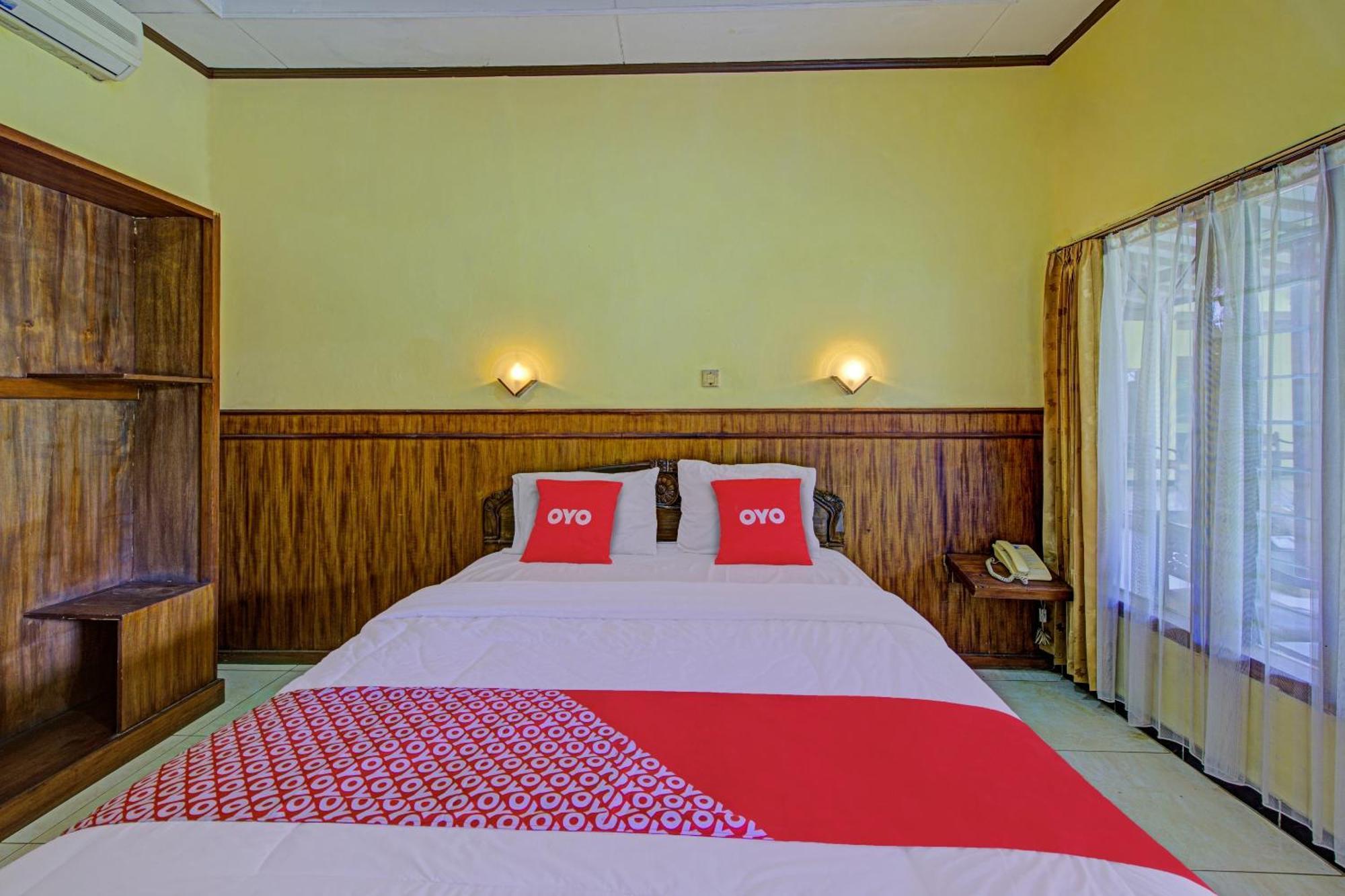 Oyo 3934 Hotel Istana Pekalongan Exteriér fotografie