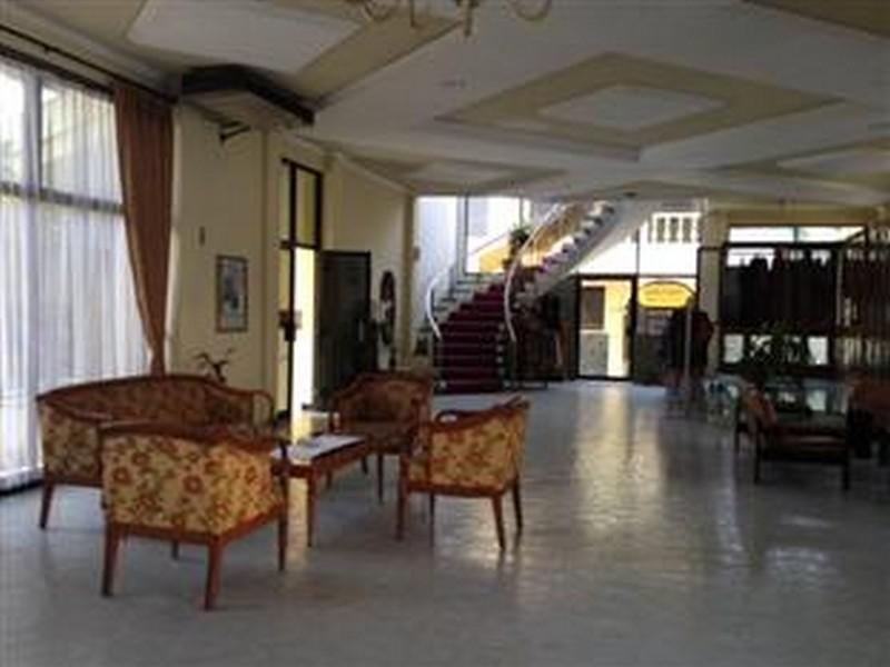 Oyo 3934 Hotel Istana Pekalongan Exteriér fotografie